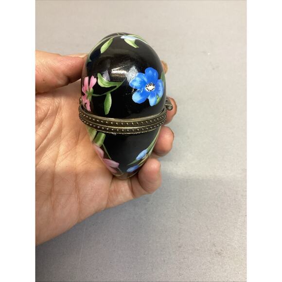 Vintage Floral Heart  Heart Trinket Box - Picture 4 of 9